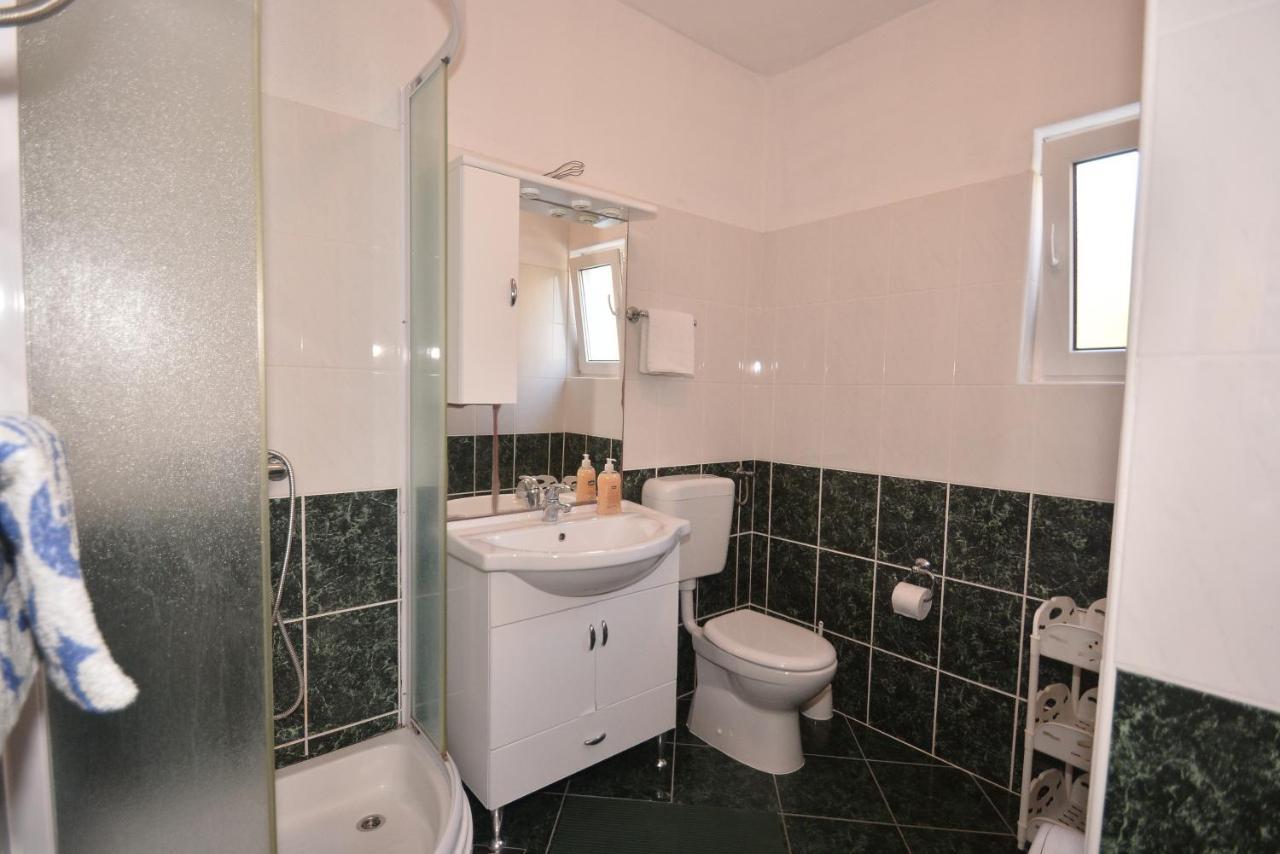 Apartments By The Sea Suhi Potok, Omis - 14555 Jesenice (Split-Dalmatia) Exterior foto